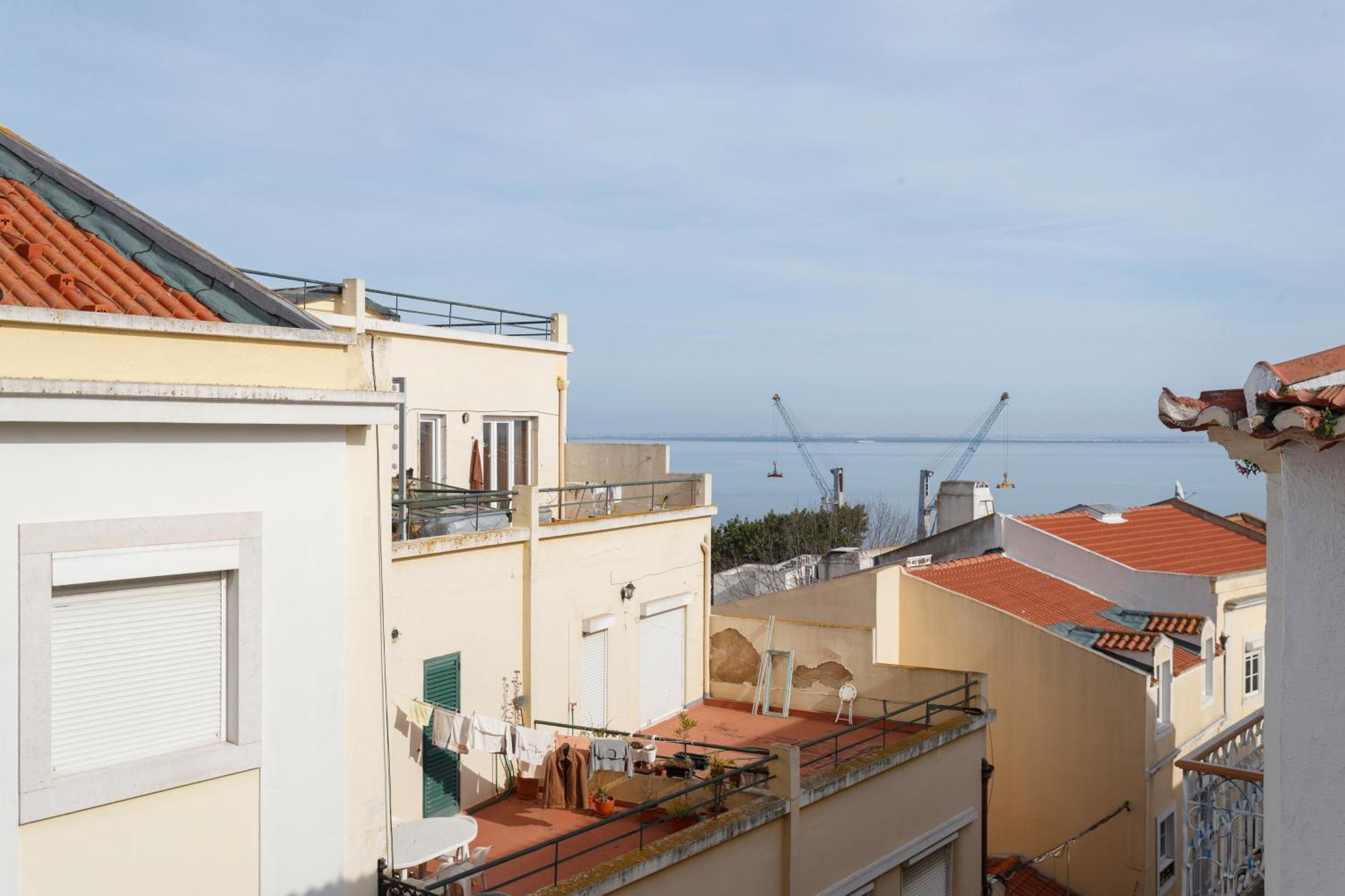 Barbadinhos Apartments In Lisbon Historic Neighborhood Esterno foto